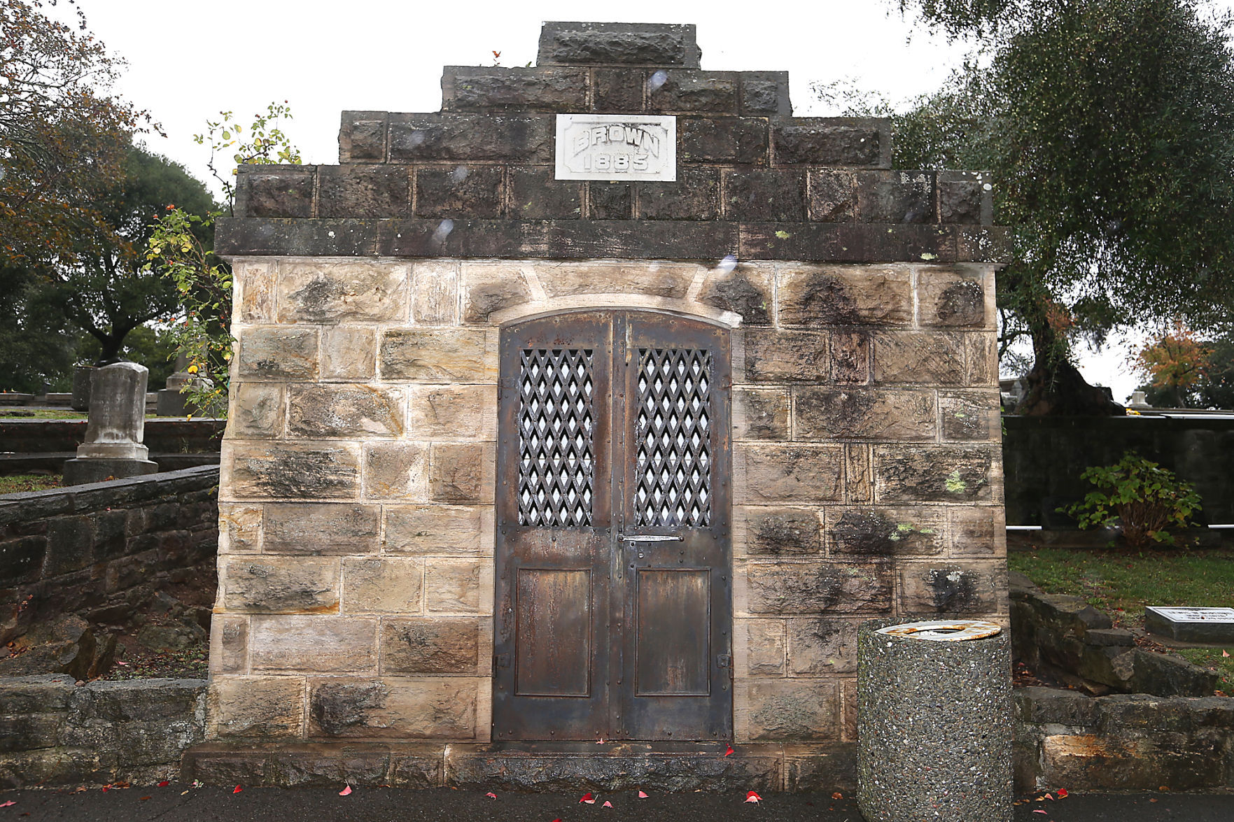 Tulocay Cemetery: Brown mausoleum, 1885